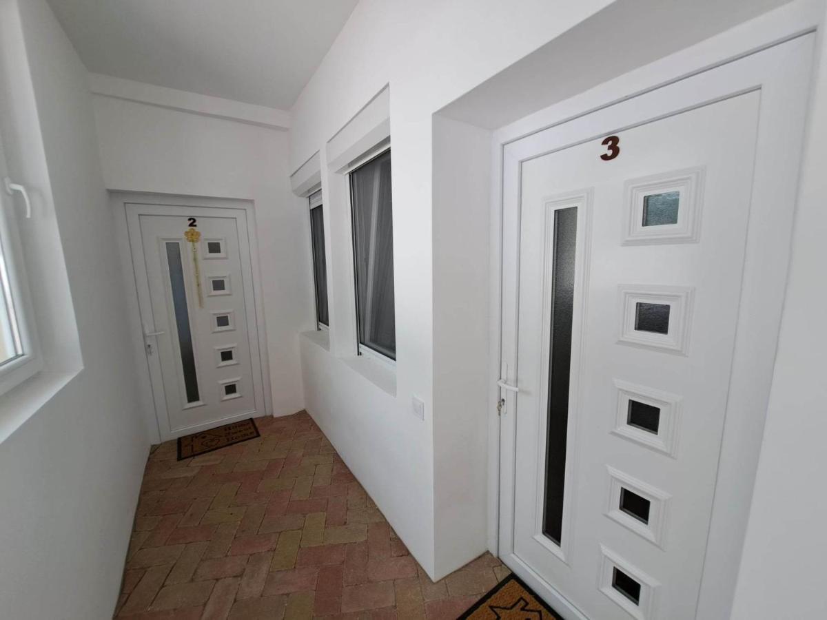 Milla Apartmanok Еґер Екстер'єр фото