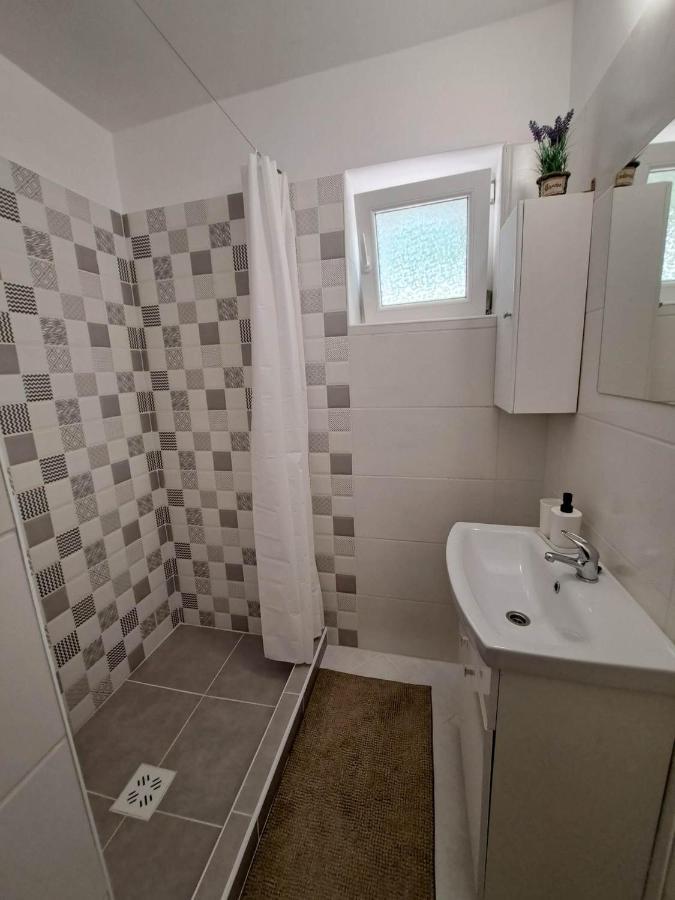Milla Apartmanok Еґер Екстер'єр фото