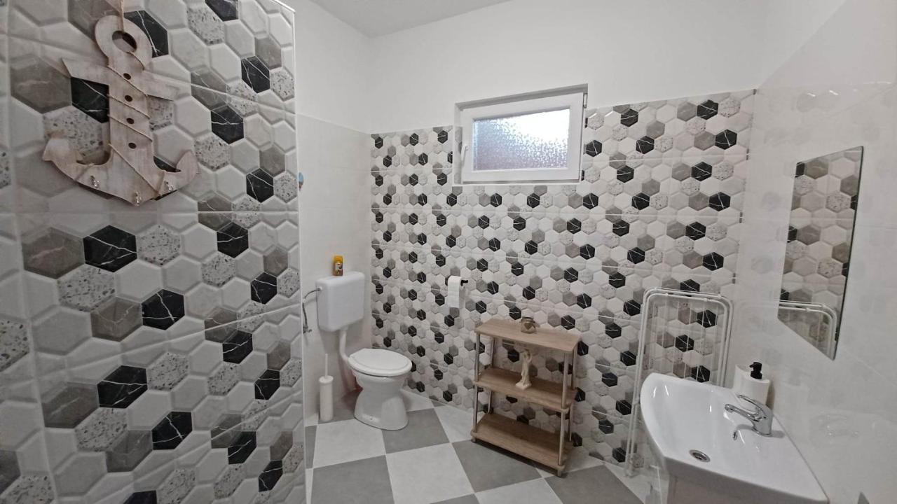 Milla Apartmanok Еґер Екстер'єр фото