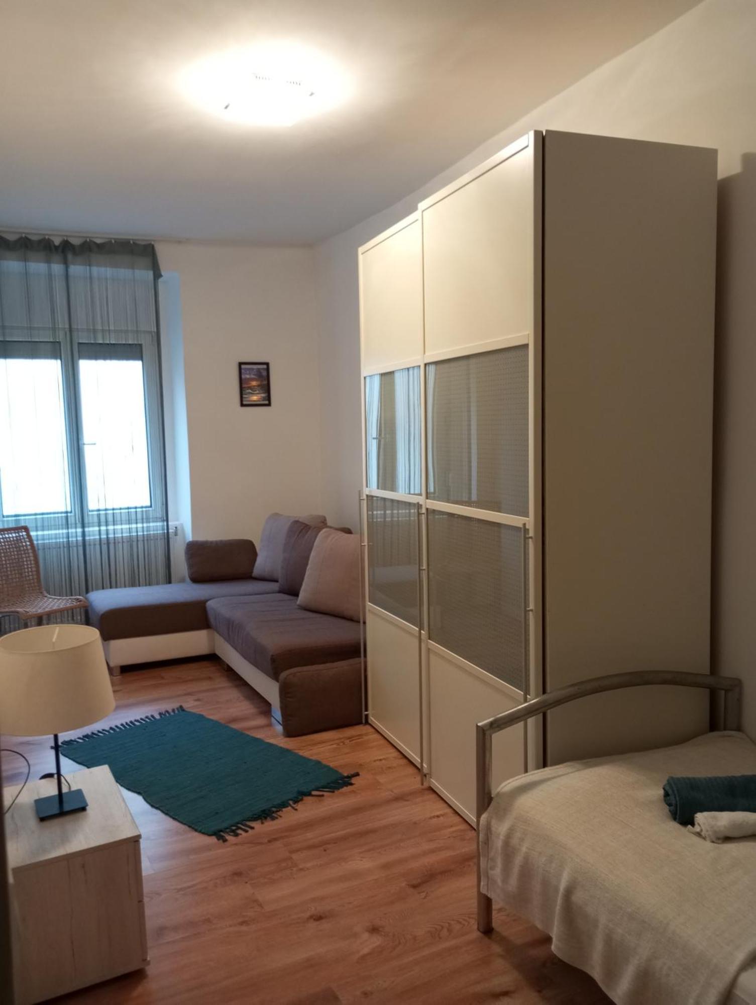 Milla Apartmanok Еґер Екстер'єр фото